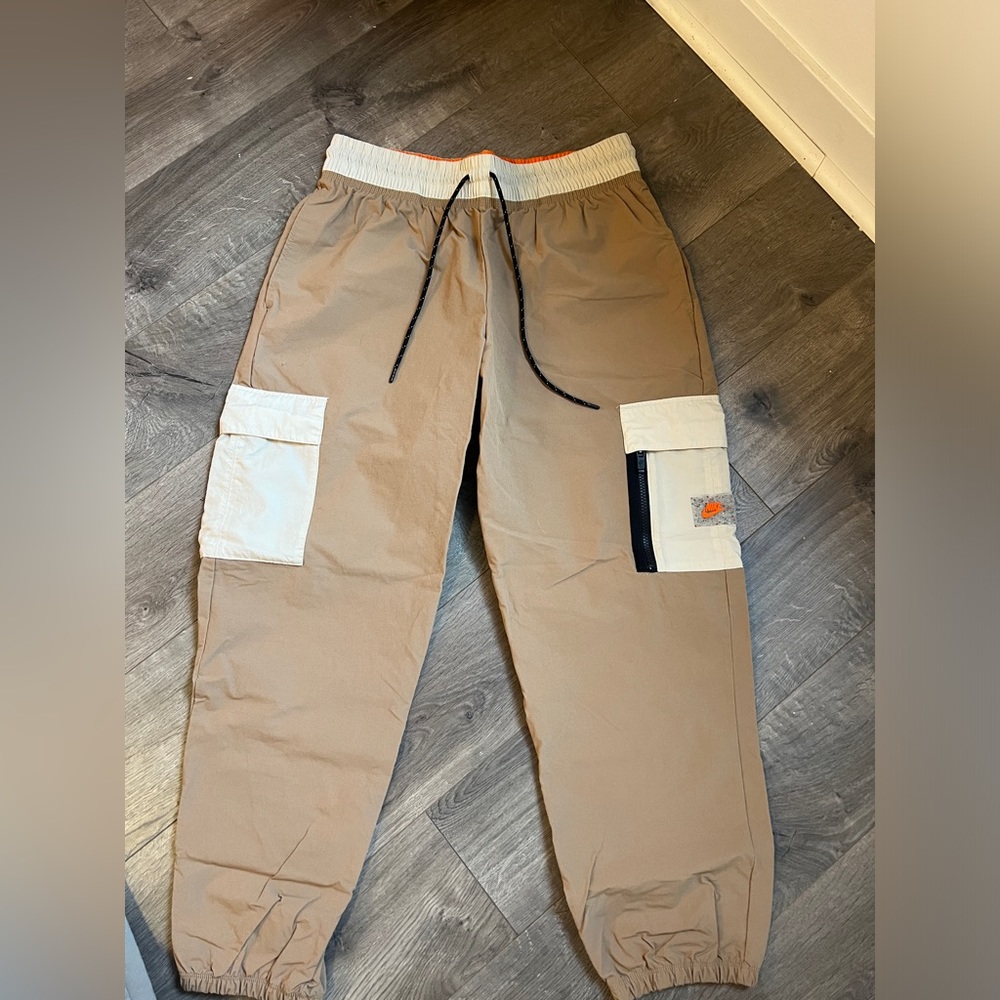 Nike Womens Sports Utility Cargo Pant